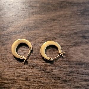 Ee Elegant Gold Hoop Earrings